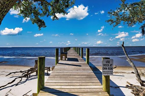 223 N Bayshore Dr, Eastpoint, FL, 32328-3558 | Card Image