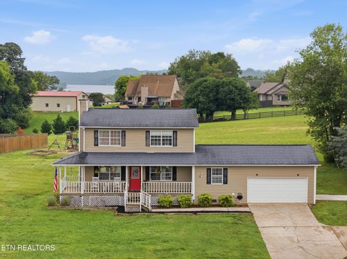 724 Fairway Dr, Loudon, TN, 37774-5932 | Card Image
