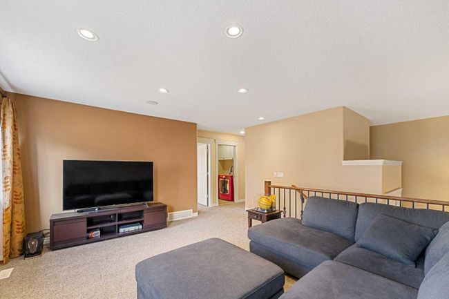 43 Kincora Glen Green Nw, Home with 3 bedrooms, 2 bathrooms and 4 parking in Calgary AB | Image 24
