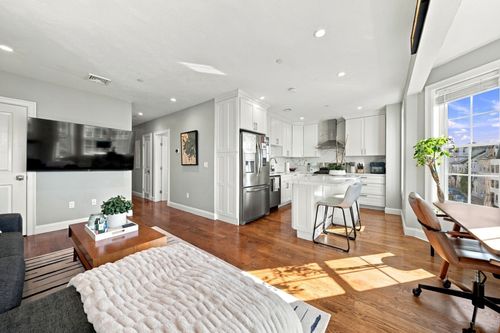 3-194 K St, Boston, MA, 02127-4815 | Card Image