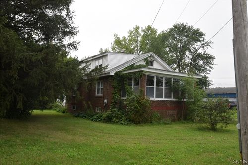 6086 Court Street Rd, Syracuse, NY, 13206-1711 | Card Image