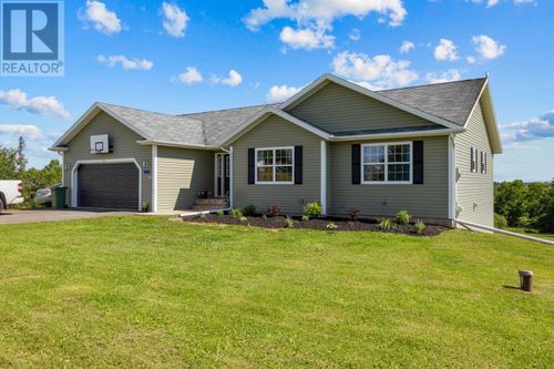 1732 New Glasgow Rd, Hunter River, PE, C0A1N0 | Card Image