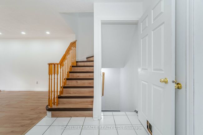 24 - 2 Huntingwood Ave, Condo with 4 bedrooms, 3 bathrooms and 2 parking in Dundas ON | Image 30