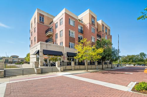 unit-203-300 Village Cir, Willow Springs, IL, 60480-1814 | Card Image