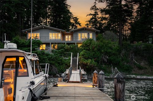1794 Bayshore Rd, Lopez Island, WA, 98261-8326 | Card Image