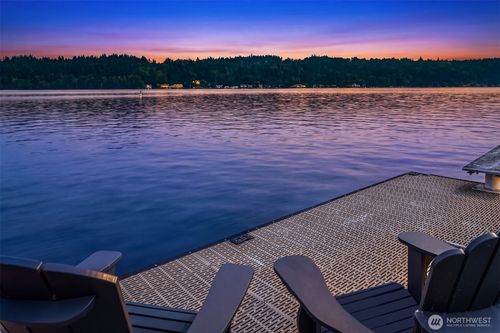 3246 W Lake Sammamish Pkwy Ne, Redmond, WA, 98052-5961 | Card Image
