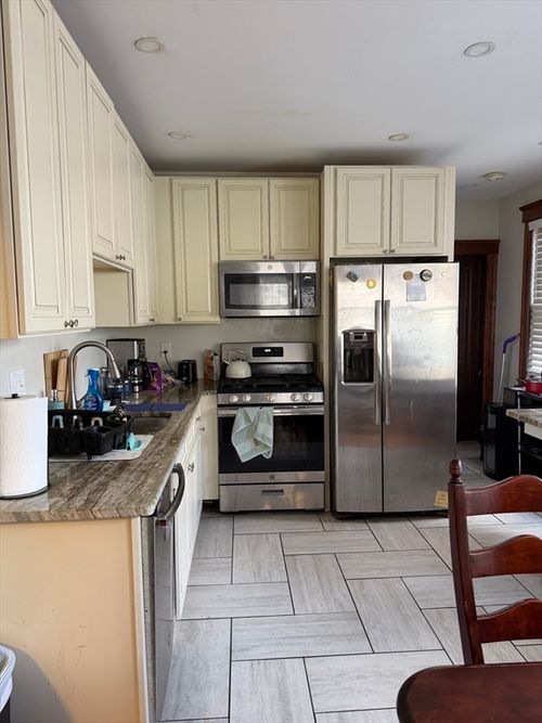 1-68 Thomas Park, Boston, MA, 02127-2994 | Card Image