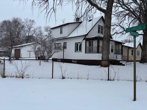 530 Michigan Ave, Crosby, MN, 56441-1211 | Card Image