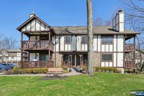 1810 Faulkner Ct, Mahwah, NJ, 07430-3492 | Card Image