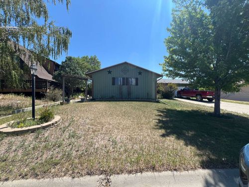 727 Windham Sq, Glendive, MT, 59330-2663 | Card Image