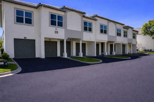 636 Arbor Lake Ln, TAMPA, FL, 33602-5795 | Card Image