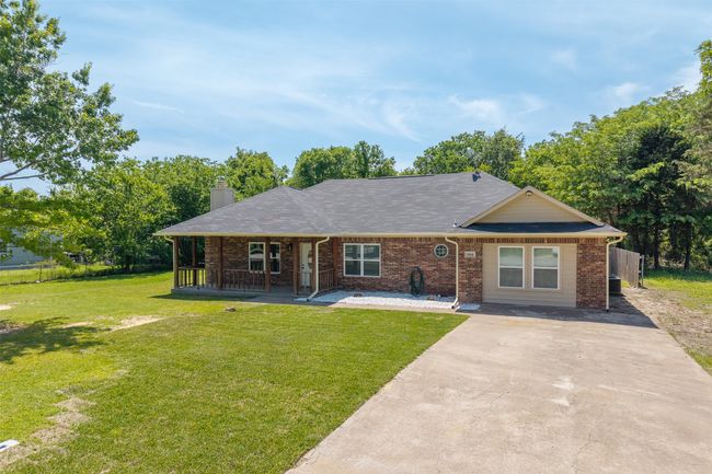 904 N Main St, House other with 3 bedrooms, 2 bathrooms and null parking in Kemp TX | Image 35