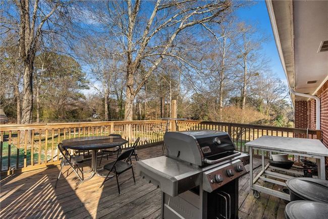 4983 Arcado Rd Sw, House other with 5 bedrooms, 2 bathrooms and 6 parking in Lilburn GA | Image 25