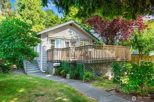4018 59th Ave Sw, Seattle, WA, 98116-3514 | Card Image