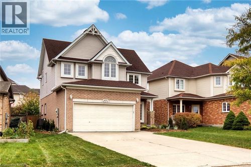 407 Woodrow Dr, Waterloo, ON, N2T2V7 | Card Image