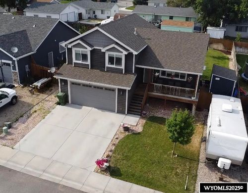 930 Flicker St, Douglas, WY, 82633-2500 | Card Image