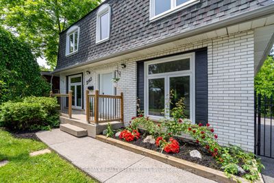 2165 Meadowbrook Rd, House other with 4 bedrooms, 3 bathrooms and 5 parking in Burlington ON | Image 3