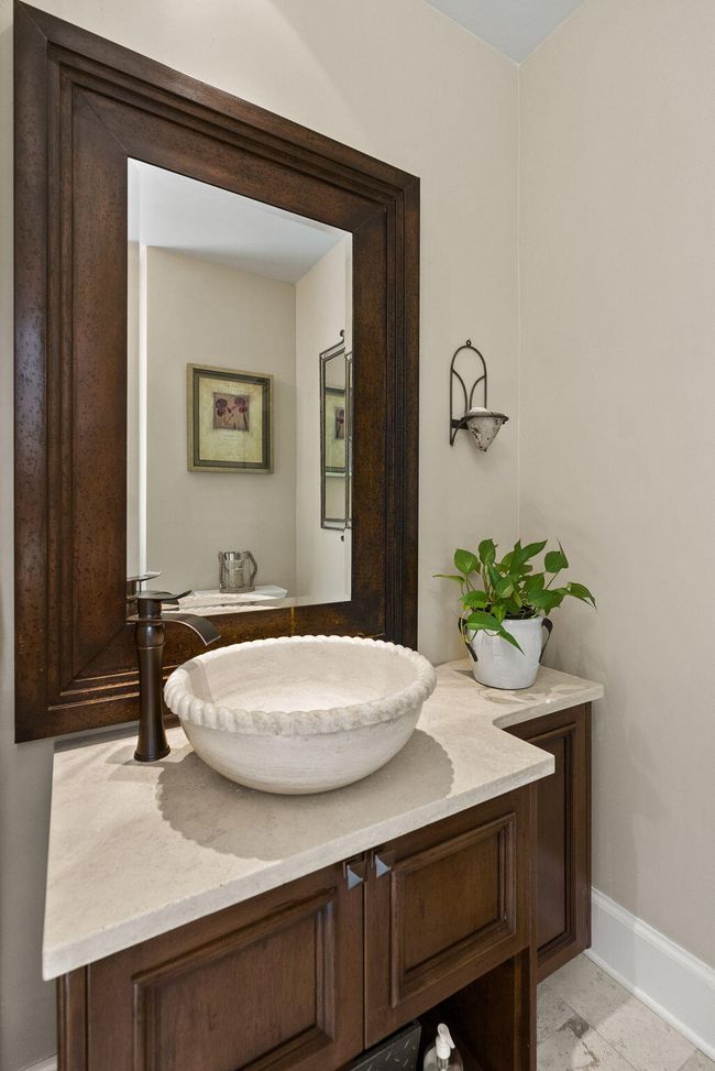 Powder Room | Image 31