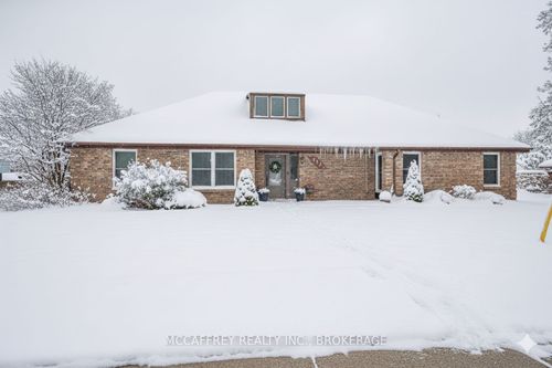 137 Thomas St W, Napanee, ON, K7R2H4 | Card Image