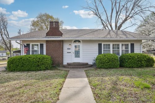 1225 Delaware Ave, Okmulgee, OK, 74447-7820 | Card Image