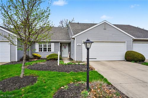 9809 Brookline Oval, Strongsville, OH, 44136 | Card Image