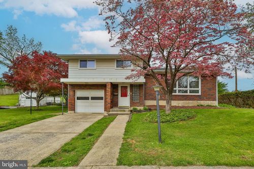 1220 S Lumber St, ALLENTOWN, PA, 18103-4049 | Card Image