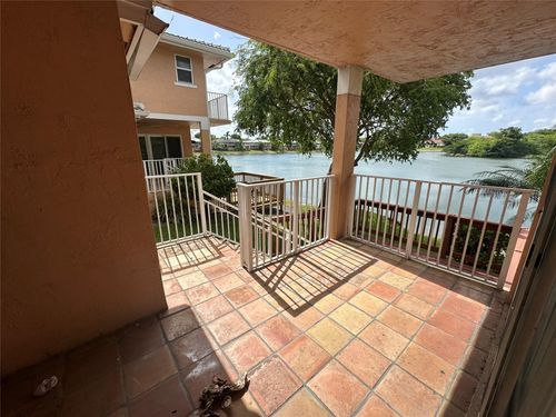apt-2-3243 Nw 44th St, Oakland Park, FL, 33309-4281 | Card Image