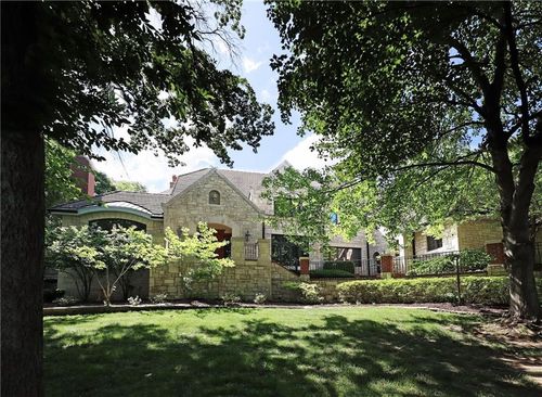 16940 S Stonehaven Dr, Village Of Loch Lloyd, MO, 64012-4100 | Card Image