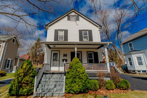 44 Wickham Ave, Goshen, NY, 10924-1826 | Card Image