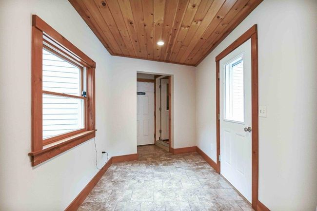 20 Old County Rd, House other with 3 bedrooms, 3 bathrooms and null parking in Cape Neddick ME | Image 21