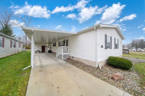 301 Hidden River Dr, Adrian, MI, 49221-3746 | Card Image