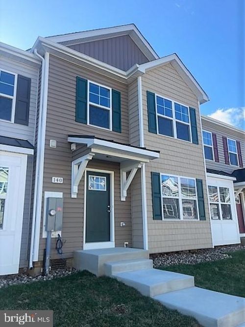 140 Olga Dr, MARTINSBURG, WV, 25403-1807 | Card Image