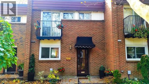 46-1711 E Gate Estate, Windsor, ON, N8T2S8 | Card Image