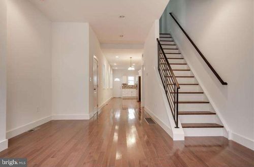 863 E Thompson St, PHILADELPHIA, PA, 19125-3509 | Card Image