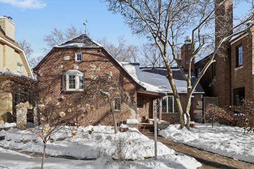 10351 S Leavitt St, CHICAGO, IL, 60643-2418 | Card Image