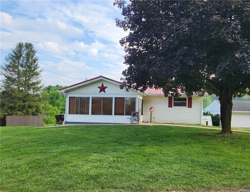 106 Oxford Dr, Apollo, PA, 15613-9302 | Card Image