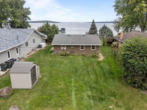 N4238 S Lakeshore Dr, Markesan, WI, 53946-7613 | Card Image