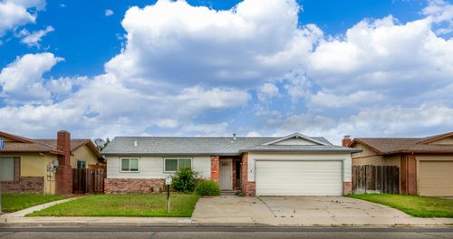 1244 W J St, Oakdale, CA, 95361-3617 | Card Image