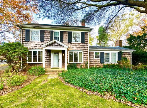 1800 Sound Ave, Mattituck, NY, 11952-3123 | Card Image