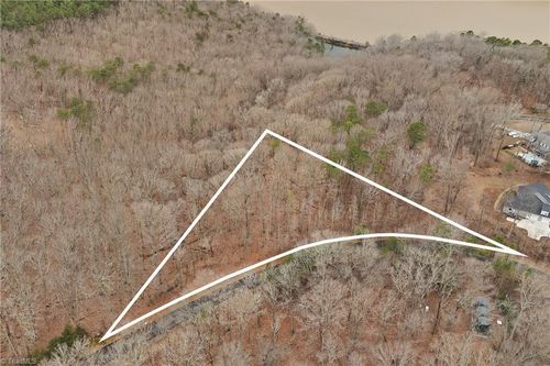 174 Mistral Ln, Denton, NC, 27239 | Card Image