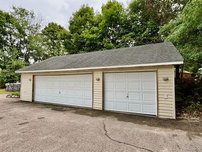 717 W Rockwell Street, Home with 4 bedrooms, 3 bathrooms and null parking in Fenton MI | Image 3