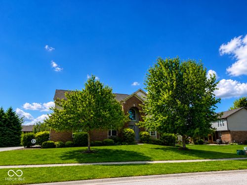 9245 Windrift Way, Zionsville, IN, 46077-8993 | Card Image