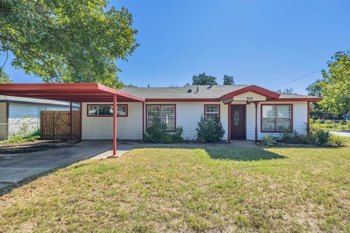 900 Vaquero St, White Settlement, TX, 76108-1139 | Card Image