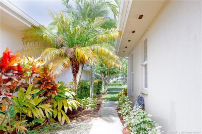 2149 Sw Mayflower Drive, House other with 3 bedrooms, 2 bathrooms and 2 parking in Palm City FL | Image 3