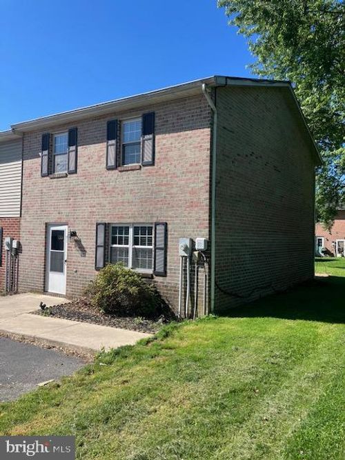 2339 Mccleary Dr, CHAMBERSBURG, PA, 17201-7940 | Card Image