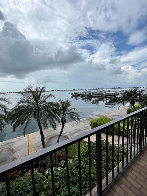 th16-1915 Brickell Ave, Miami, FL, 33129-1736 | Card Image