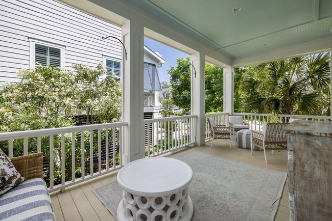 Side Porch | Image 9