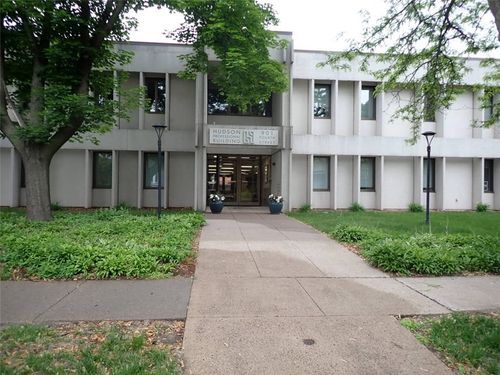 901 4th St, Hudson, WI, 54016-1681 | Card Image