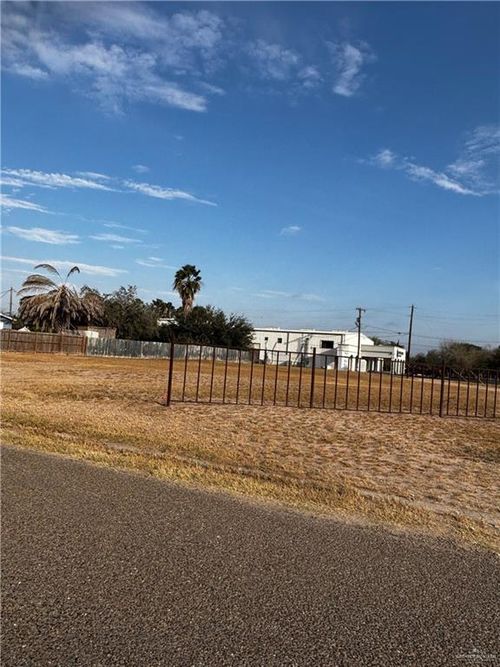 2923 Sunflower Drive N, Donna, TX, 78537 | Card Image