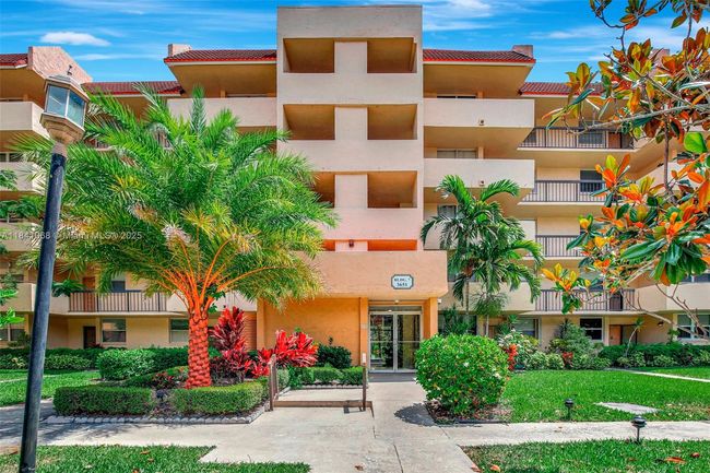 APT-461 - 3651 Environ Blvd, Condo with 2 bedrooms, 2 bathrooms and null parking in Lauderhill FL | Image 32